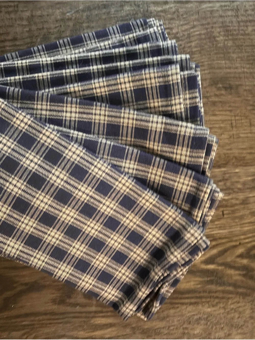 Classic Navy and tan table linens